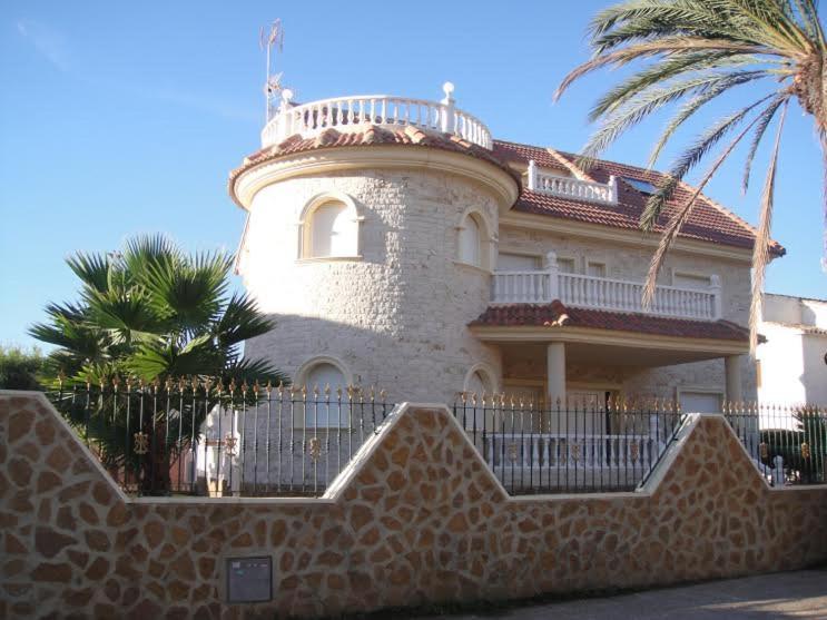 Chalet Muy Cerca De La Playa Con Piscina Privada Dehesa de Campoamor  Exterior photo